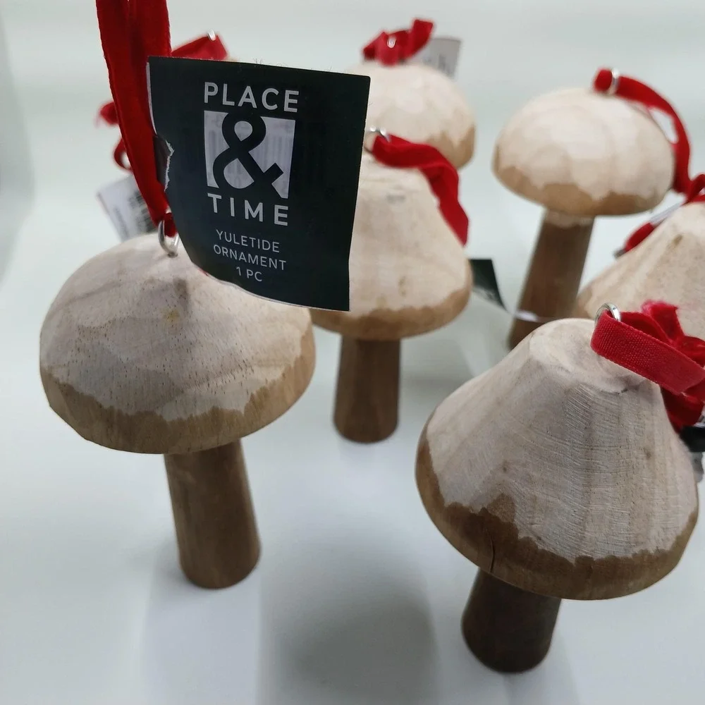 Place & Time Wooden Mushroom Christmas Ornaments Set Of‎ 7 Rustic Decor Holiday